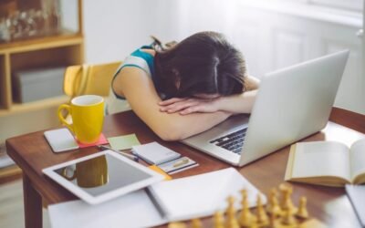 Overwhelmed And Burned Out? Signs You Need Help Now