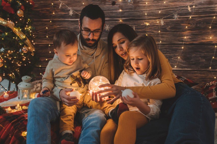 During the holidays, many individuals experience increased anxiety and depression due to financial pressure, loneliness, and unrealistic expectations. Fortunately, online psychiatry services and East Coast telepsychiatry provide convenient ways to access support. Through virtual mental health care and telehealth psychiatric treatment, patients can receive professional help without the stress of travel or scheduling challenges. These services are designed to help individuals develop coping tools, manage holiday stress, and build emotional resilience throughout the season.